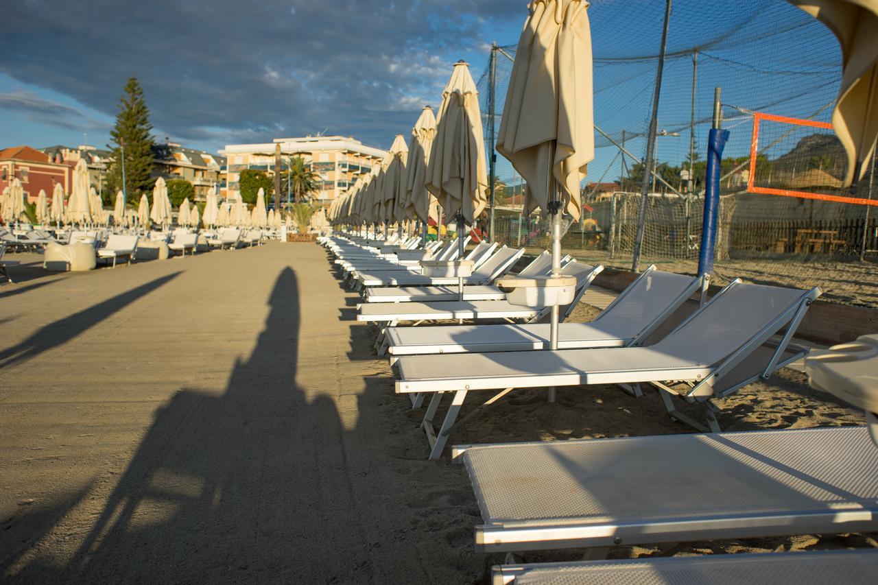 Hotel Garden Lido Loano Exteriér fotografie